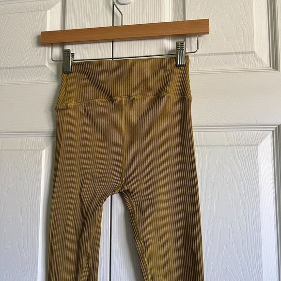 Good American Olive Green Active Essential Ribbed Leggings Women's Size 00/0 - Picture 5 of 10
